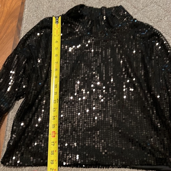 H&M sequin top - Picture 6 of 7